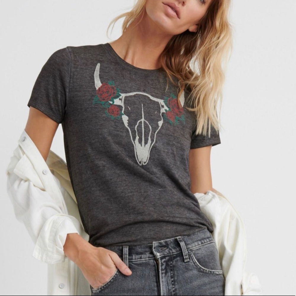 Women’s Medium Lucky Brand Graphic Tee